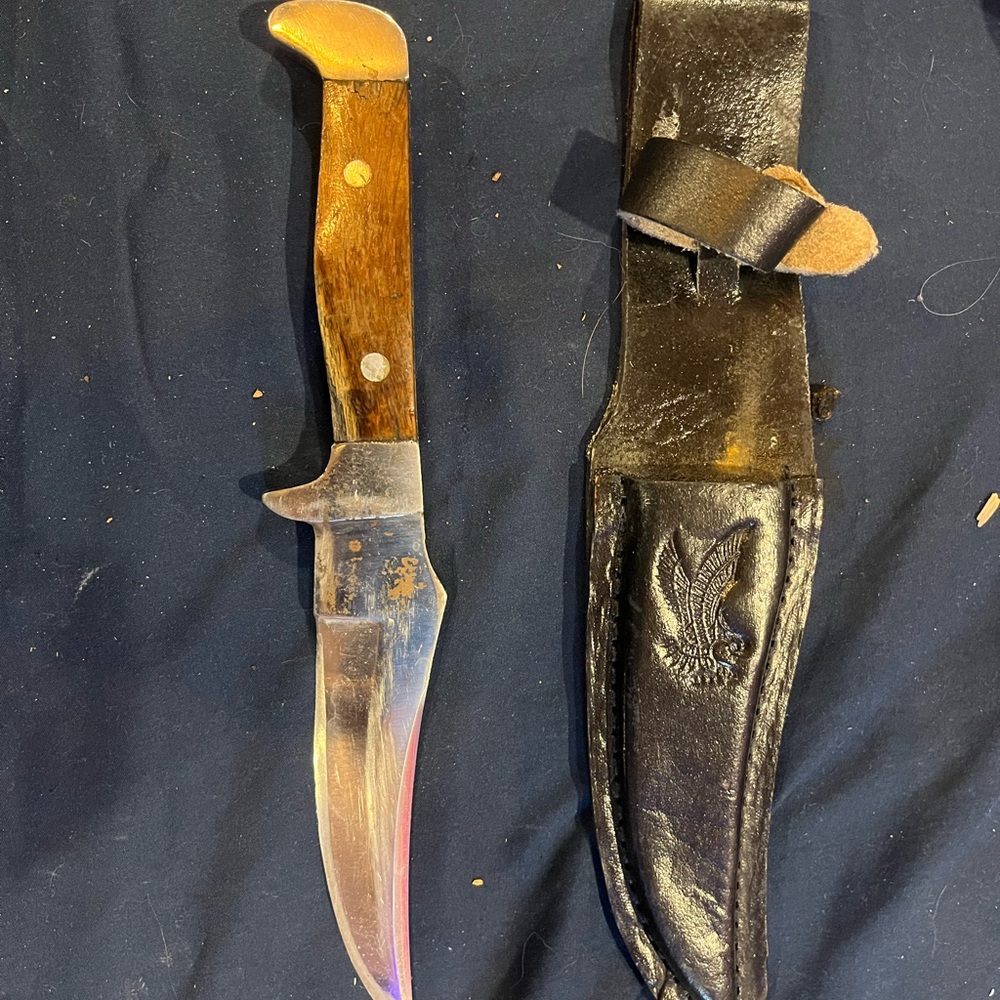 Wood Handle Hunting Knife with Sheath